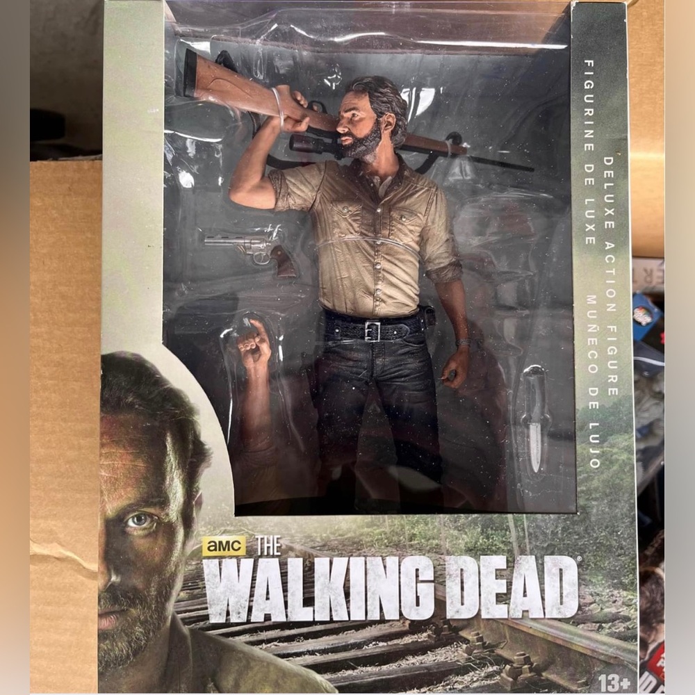 McFarlane The Walking Dead Rick
Grimes 10" Deluxe Action Figure